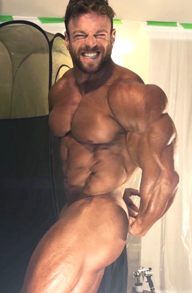 Pump Room 💪 tweet media