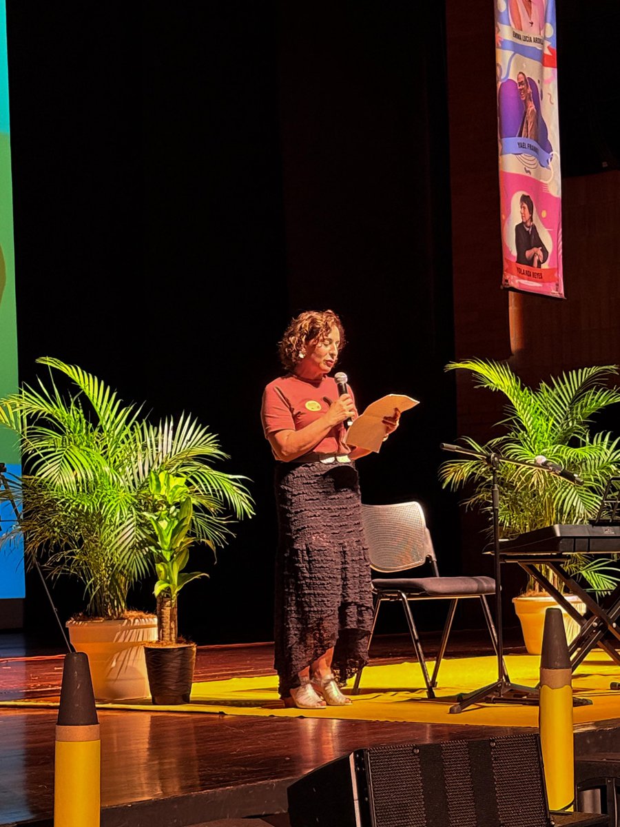 Ratón de Biblioteca tweet media