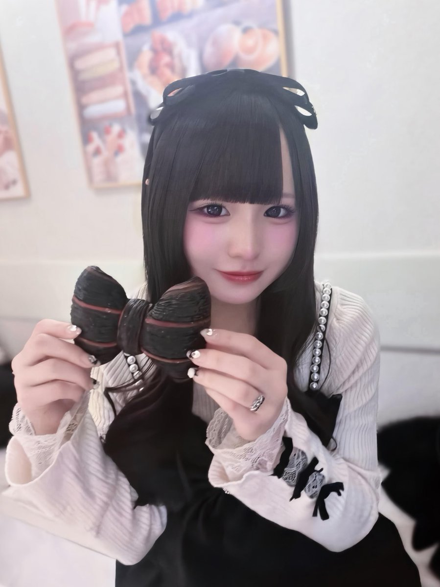 ℛ❤︎↝ tweet media