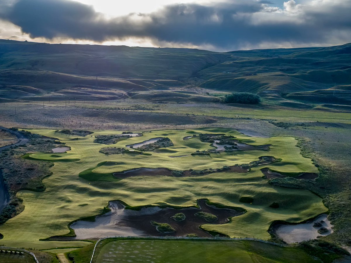 LINKS Magazine tweet media