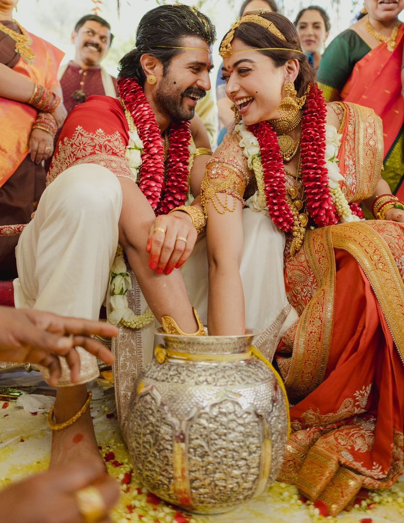 IndiaBuildsNow's tweet photo. @TheDeverakonda @iamRashmika This looks like a fairy tale 🔮😍 https://t.co/KQ9M98N8T1