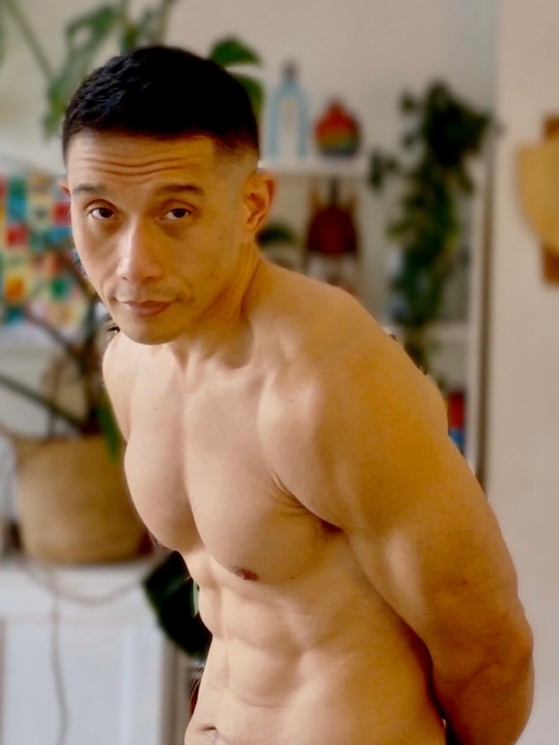 ٩( ᐛ )و--[ RONAN ] tweet media