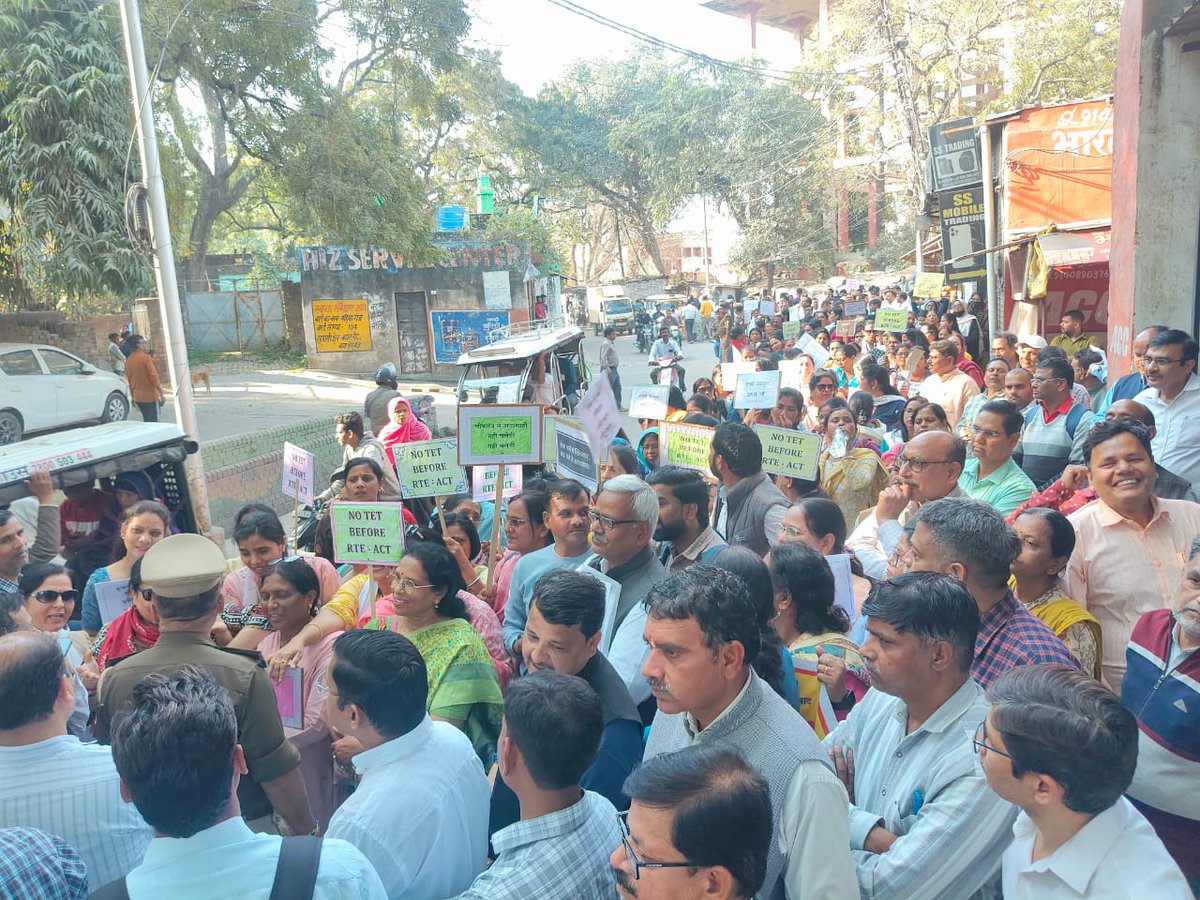 #JusticeForTeachers
<a href="/PMOIndia/">PMO India</a> 
<a href="/PMOIndia_RC/">PMO India : Report Card</a> 
<a href="/dpradhanbjp/">Dharmendra Pradhan</a> 
<a href="/CMOfficeUP/">CM Office, GoUP</a> 
<a href="/Aamitabh2/">Amitabh Agnihotri</a> 
<a href="/AmarUjalaNews/">Amar Ujala</a> 
<a href="/Live_Hindustan/">Hindustan</a> 
<a href="/bstvlive/">भारत समाचार | Bharat Samachar</a> 
<a href="/DrDCSHARMAUPPSS/">Dr Dinesh Chandra Sharma</a> 
<a href="/DraupdiMurm/">India president Draupadi Murmu</a> 
<a href="/anandibenpatel/">Anandiben Patel</a>
<a href="/jayantrld/">Jayant Singh</a>
शिक्षकों को न्याय दो। टीईटी अनिवार्यता से  मुक्त कीजिए।
काला कानून वापस लो, वापस लो, वापस लो।