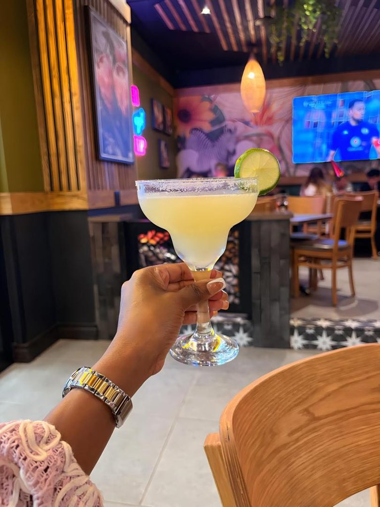 Missphillyt8's tweet photo. 🥂🍽️ https://t.co/n5eZcjIRxN