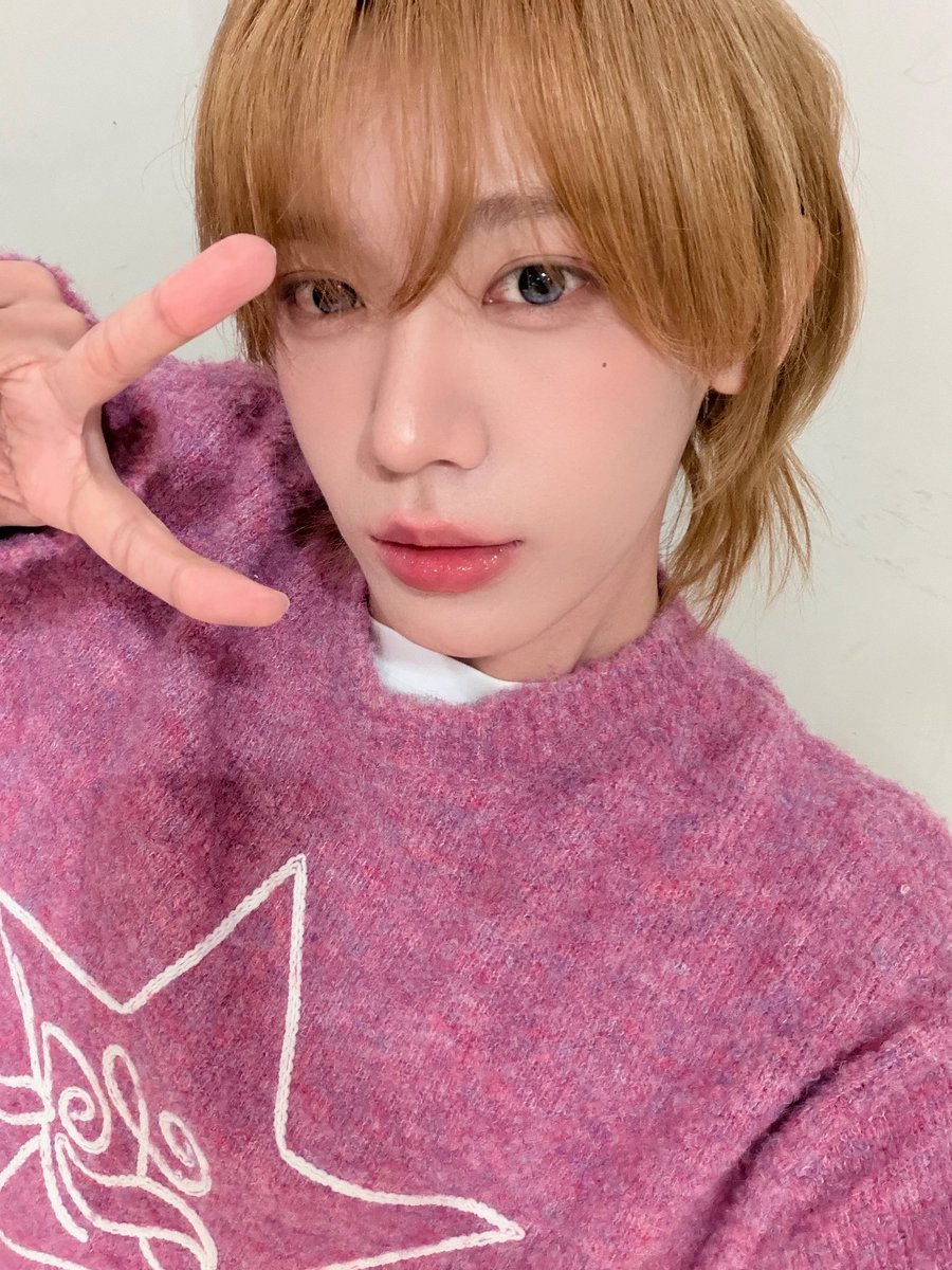 2/3) #AHOF #아홉 #장슈아이보 #ZHANG_SHUAIBO #张帅博 #シュアイボ