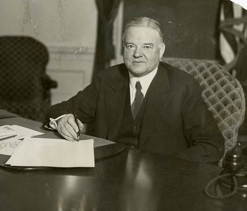 cold_war_facts's tweet photo. 295: “Hoover looks like a butch lesbian” https://t.co/mUVUkNnirW