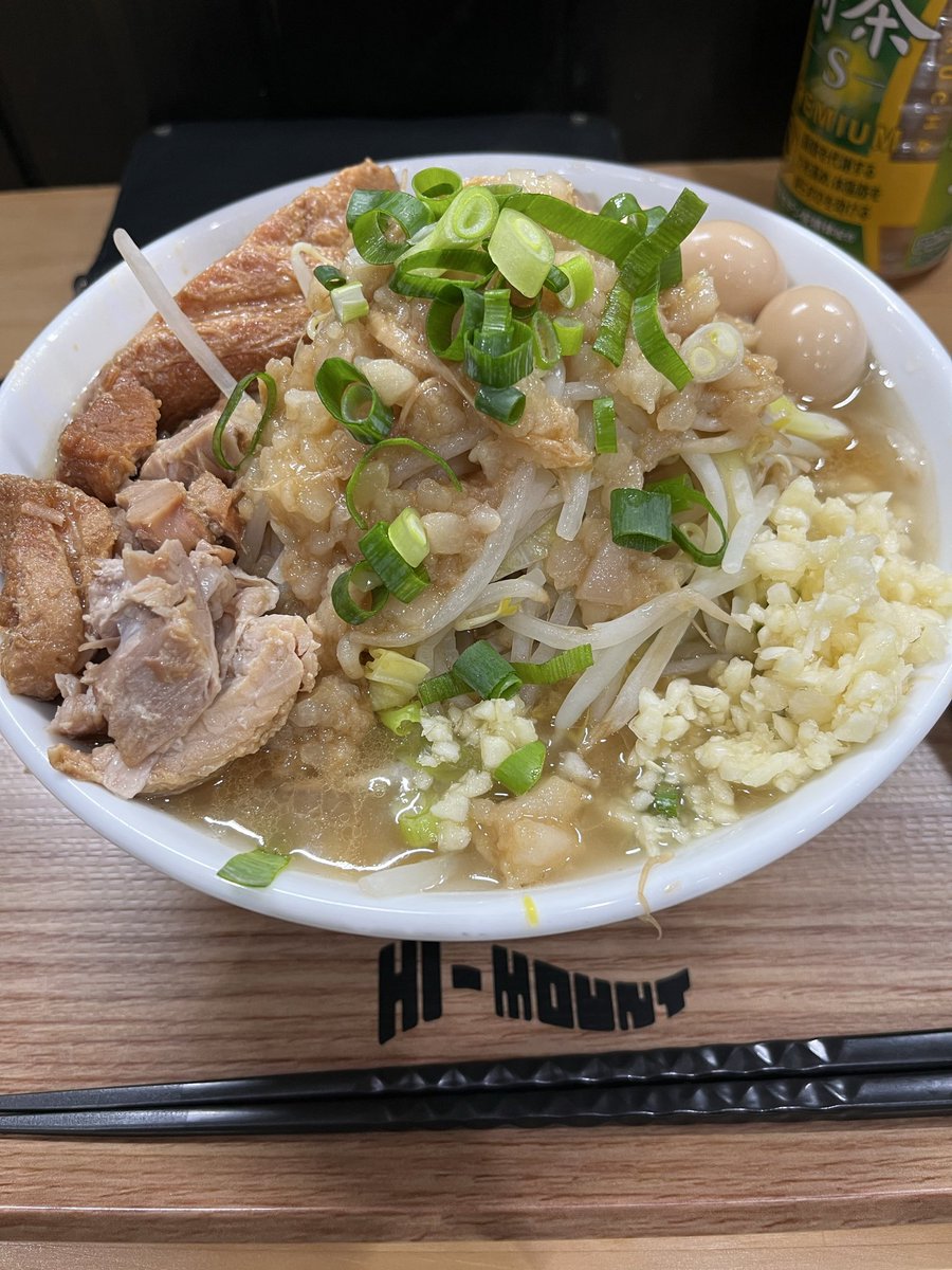 machokangaroo's tweet photo. ラーメン並ご馳走様でした🦘💪‼️
小山さんの青いやつカッコいい🥶 https://t.co/E7RomdQNsr