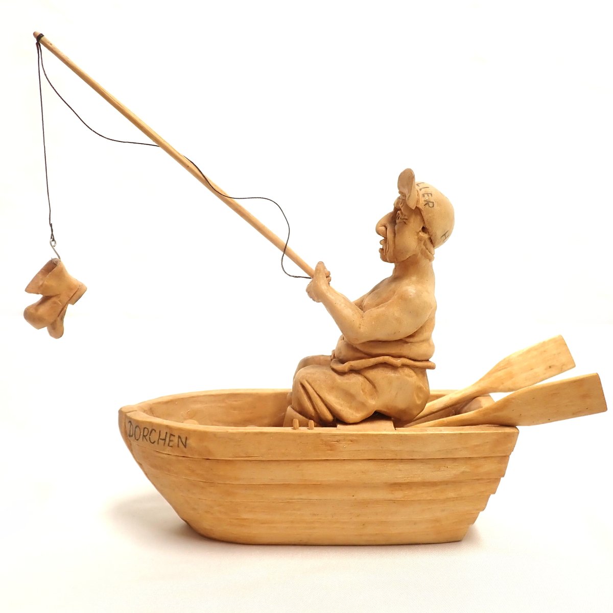 Klexmino's tweet photo. "Der Angler"
Lindenholz
(1999)  
#sculptor #sculptures #artcollectors #woodart #germanaesthetics #art #artwork https://t.co/8bVgyYl9PU