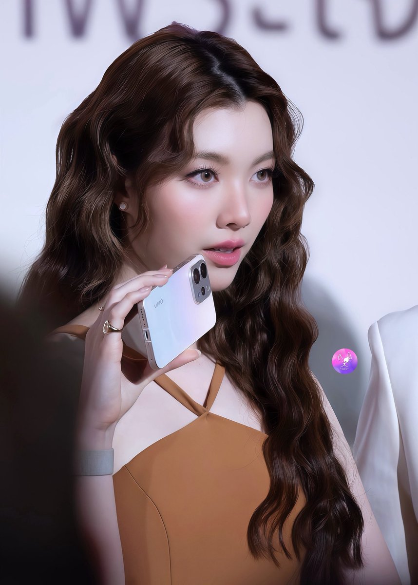 ไม่อยากให้การติ่งมีวันหมดอายุอ่ะ รักเค้ามากจนอยากมีชีวิตอยู่นานๆเพื่อมองดูเค้าประสบความสำเร็จยิ่งขึ้นไปอีก 🥹

LINGORM FRIENDS OF VIVO
#VivoV70xLingOrm
#หลิงออม 
#LingOrm