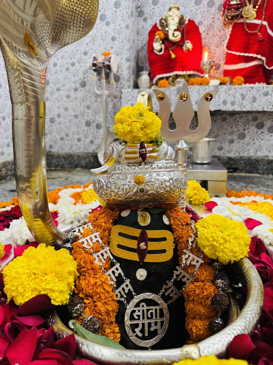 neelkanthtemple's tweet photo. शुभ रात्रि श्री नीलकंठ महादेव जी

📍 श्री नीलकंठ महादेव मंदिर उत्तराखंड https://t.co/rGuu7nnRI8