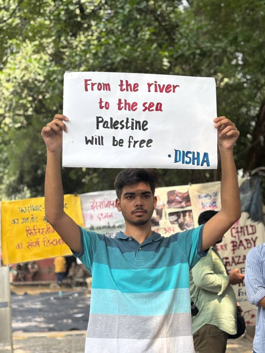 maruf_mohd117's tweet image. Death, death, death to the IDF!!
Free, free, free Palestine!
#IndiansWithPalestine #ModiWithTerrorists