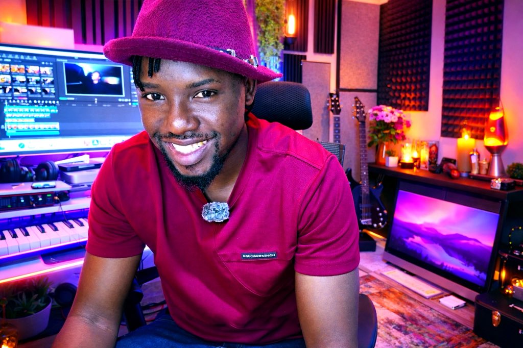 ElnaiJ's tweet image. Every great legacy starts with small beginnings. Stay consistent. Stay faithful. Keep building

#SmallBeginnings #BuildYourLegacy #StayConsistent #FaithAndWork #PurposeDriven #GrowthMindset #ElNaiMusic