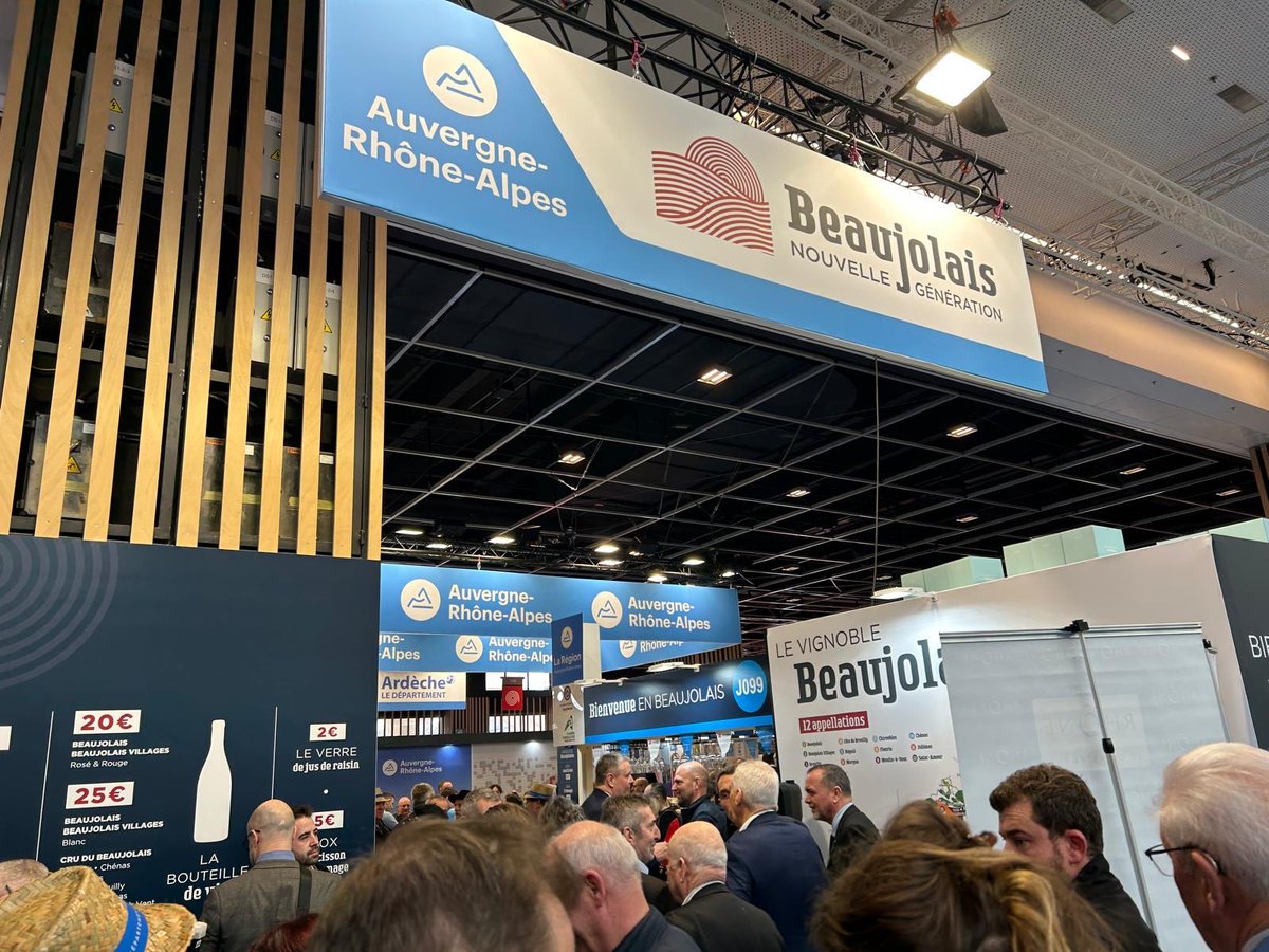 🌾🍷 Fier d’être au Salon de l’Agriculture aux côtés des vignerons du #Beaujolais et des vignerons indépendants.

Des familles, un savoir-faire, une identité.
À leurs côtés pour défendre et faire rayonner notre viticulture. 🇫🇷

#SIA2026