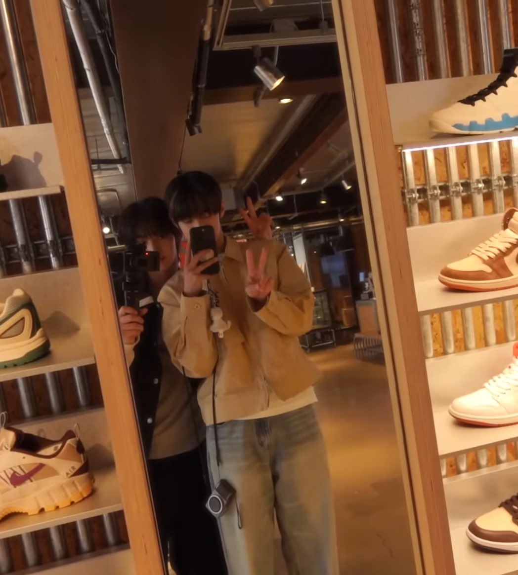 느좋 거울셀카 개좋아💕