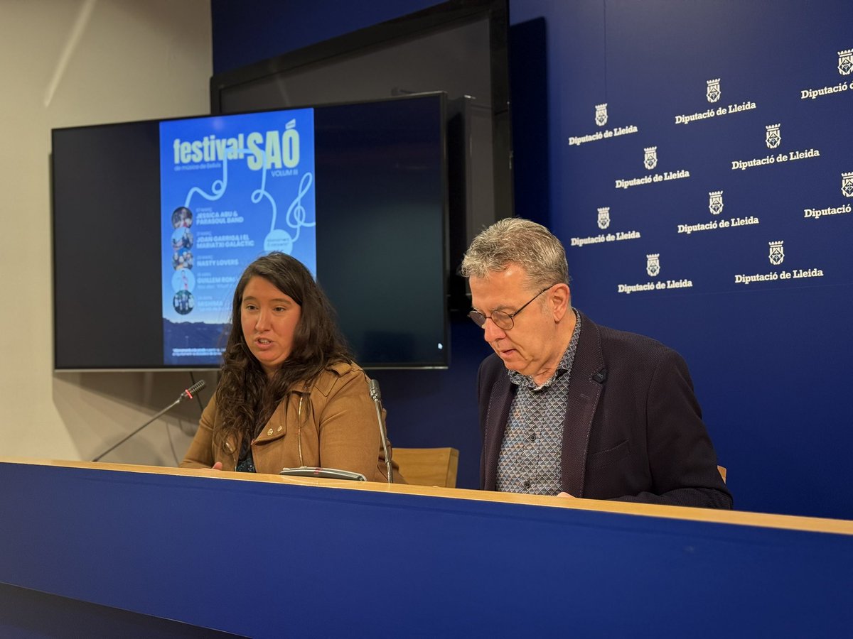LoJoan's tweet photo. El festival Saó, volum III, reunirà proximitat, qualitat i música en directe a #Bellvís. Avui hem presentat amb l’alcaldessa, @silviaescale, la tercera edició d’un festival consolidat al nostre territori, que clourà amb “La nit de les roses” amb @MishimaBCN. https://t.co/5z8PIoJLah