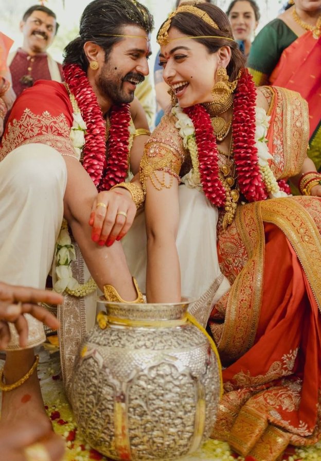 cinemaforalll's tweet photo. Congratulations anna @TheDeverakonda and @iamRashmika ❤️❤️
#Devarakonda https://t.co/litjf18aim