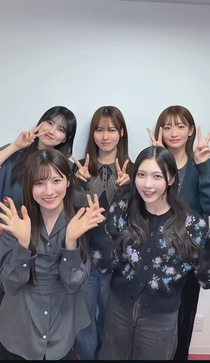 Buddies_heyhey's tweet image. みんな可愛すぎる
1枚目のゆづとこんなぎの口可愛い
#sakuragram 
#小田倉麗奈 
#小島凪紗
#谷口愛季 
#中嶋優月 
#的野美青