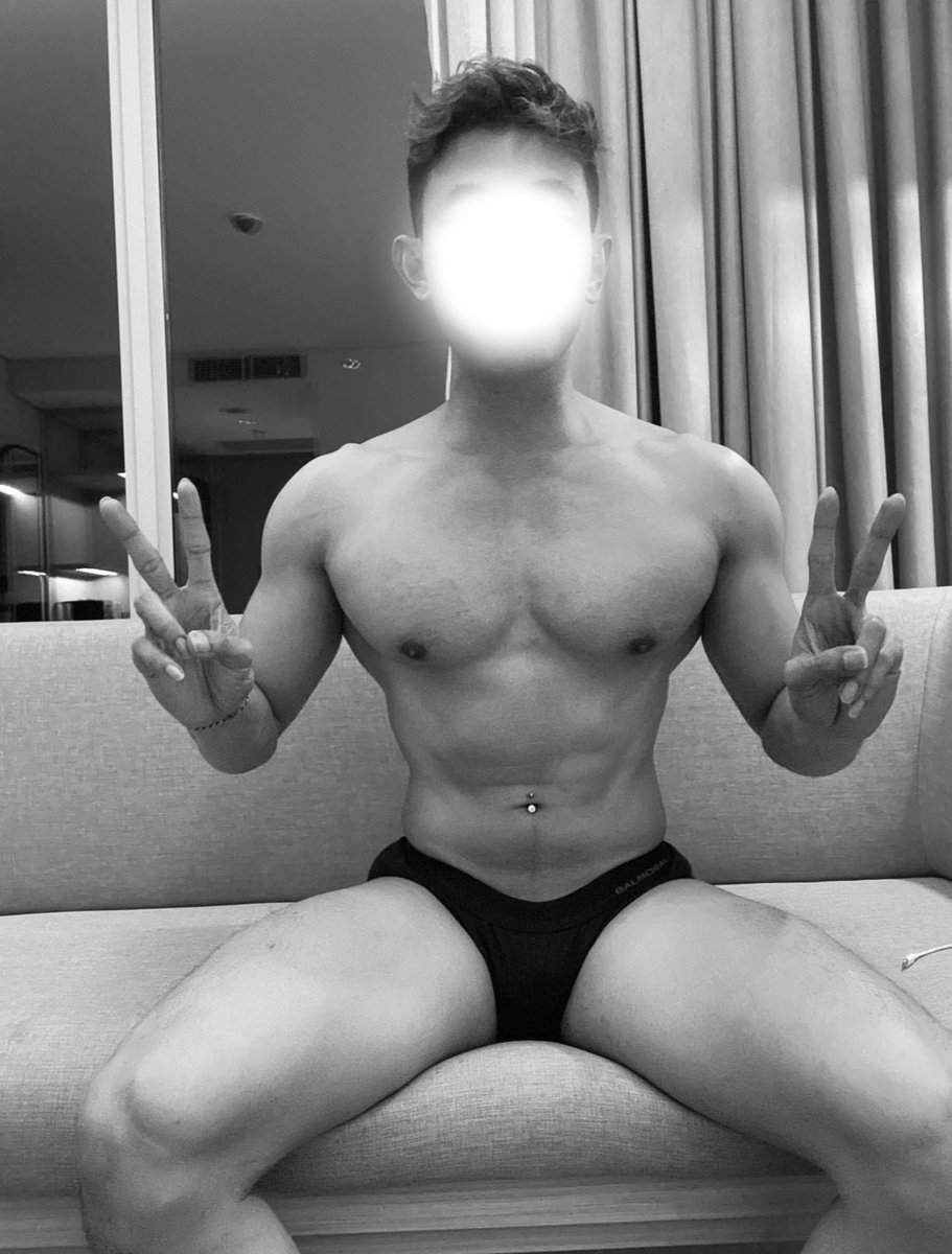 “ 👑 i’M ROYALJELLY 👑 “

2+2 =4 + aku = 5s 🤪

<a href="/royaljelly08/">Royaljelly08</a> 

Instagram.com/royaljelly05
Instagram.com/royaljelly_123…