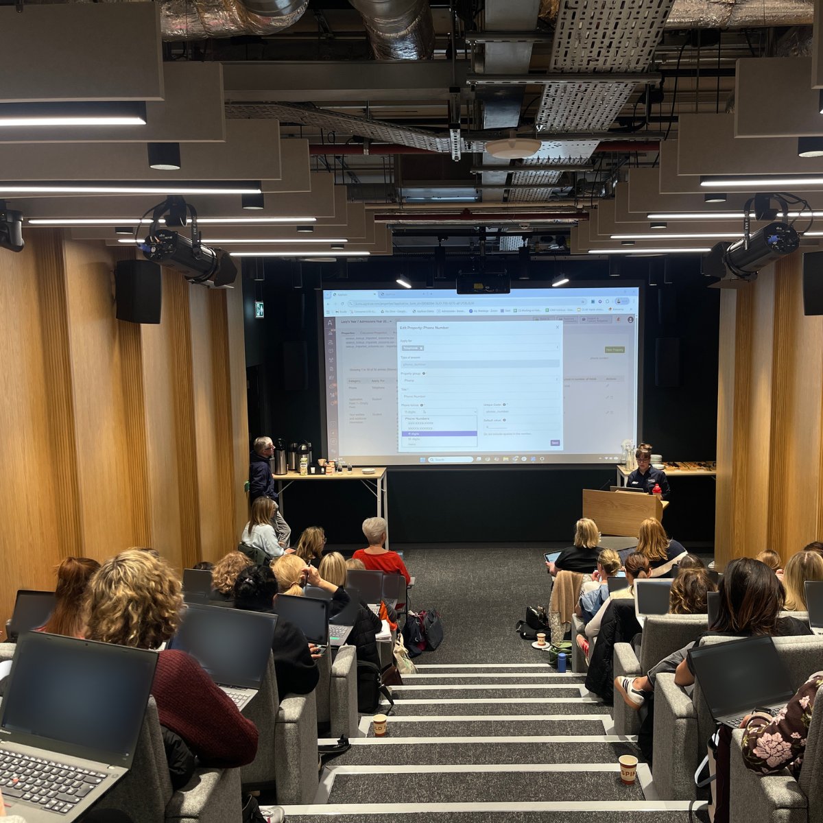 Applicaa tweet media