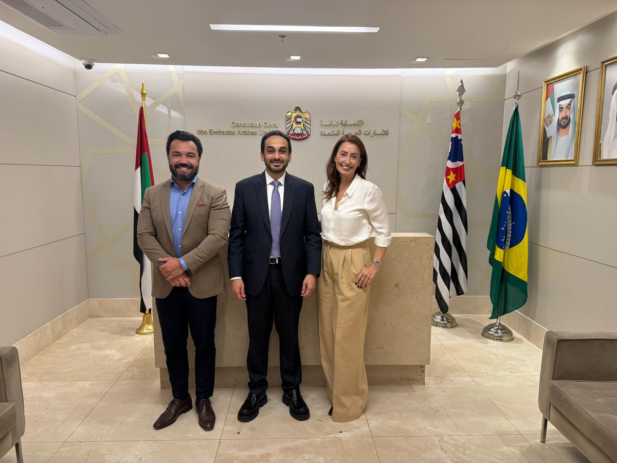 S. Ex.ª o Cônsul-Geral reuniu-se com o Grupo Leão no Consulado, representado por Paula Kasparian, Diretora de Expansão, e pelo Sr. Leonardo Leão, CEO, para discutir as oportunidades que os Emirados Árabes Unidos oferecem aos brasileiros.
___
HE Consul General met with Leão Group