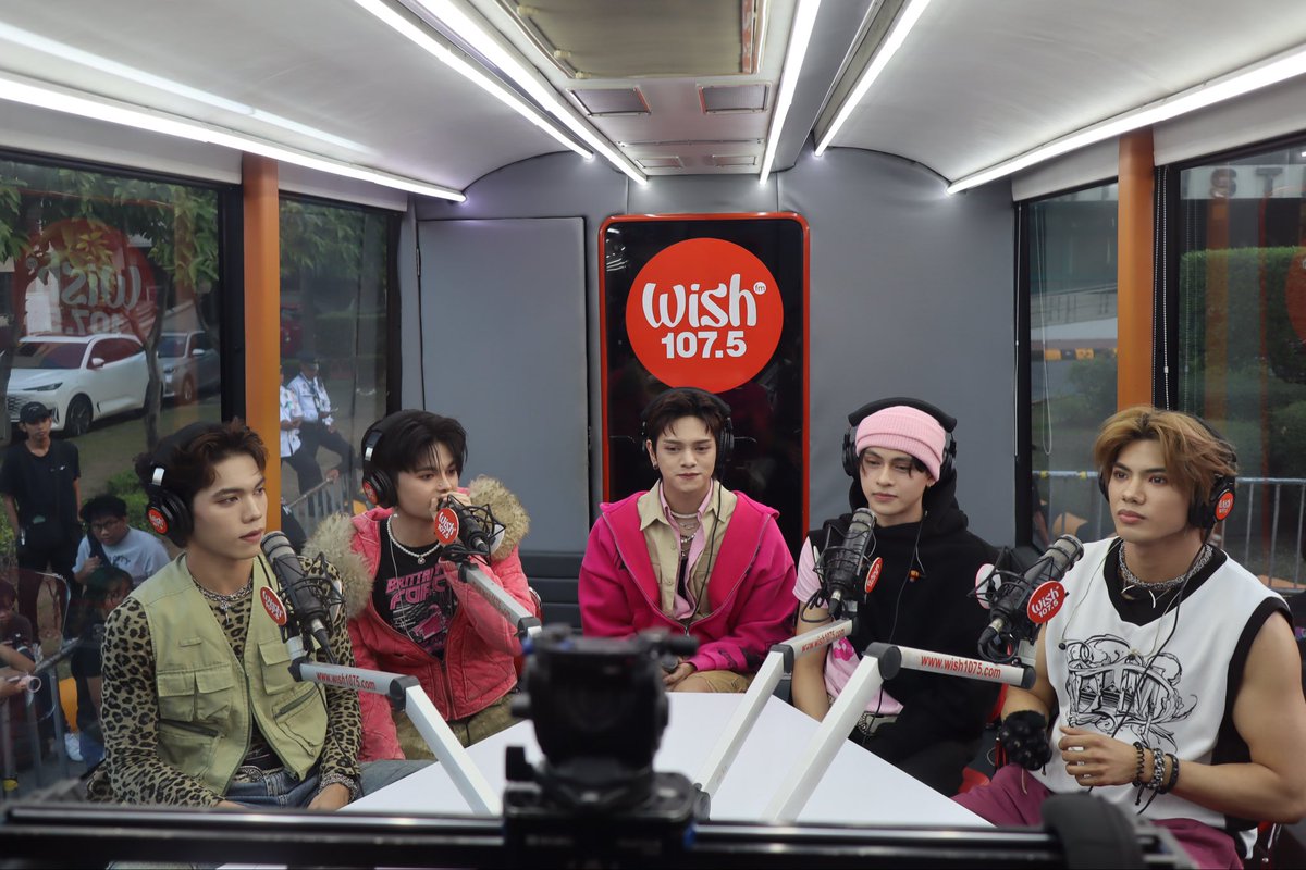 02. 26. 2026
PMCC x Wish 107.5 Roadshow
📍University of Makati

NEWID AT PMCC UMAK
#NEWIDxPPopMusicAndCultureCaravan #PMCCatUMAK #New_ID <a href="/PMCC_2025/">PPOP Music & Culture Caravan</a> <a href="/wish1075/">Wish FM 107.5</a>
