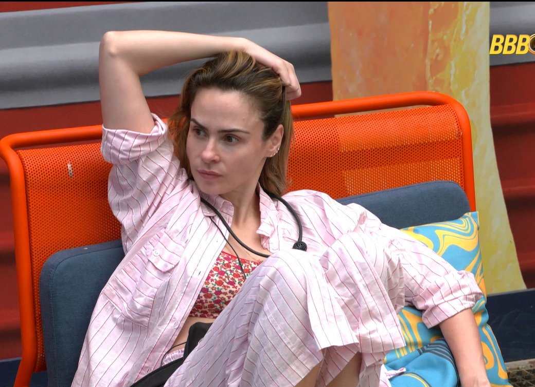 Ana Paula pagando de sonsa, falando que o Babu, Sol, Chai, Boneco que TRAIRAM elas.... que abandonaram eles... mas gente, a ordem cronológica foi outra... elas ja estavam planejando se separarem do grupo... #bbb26
