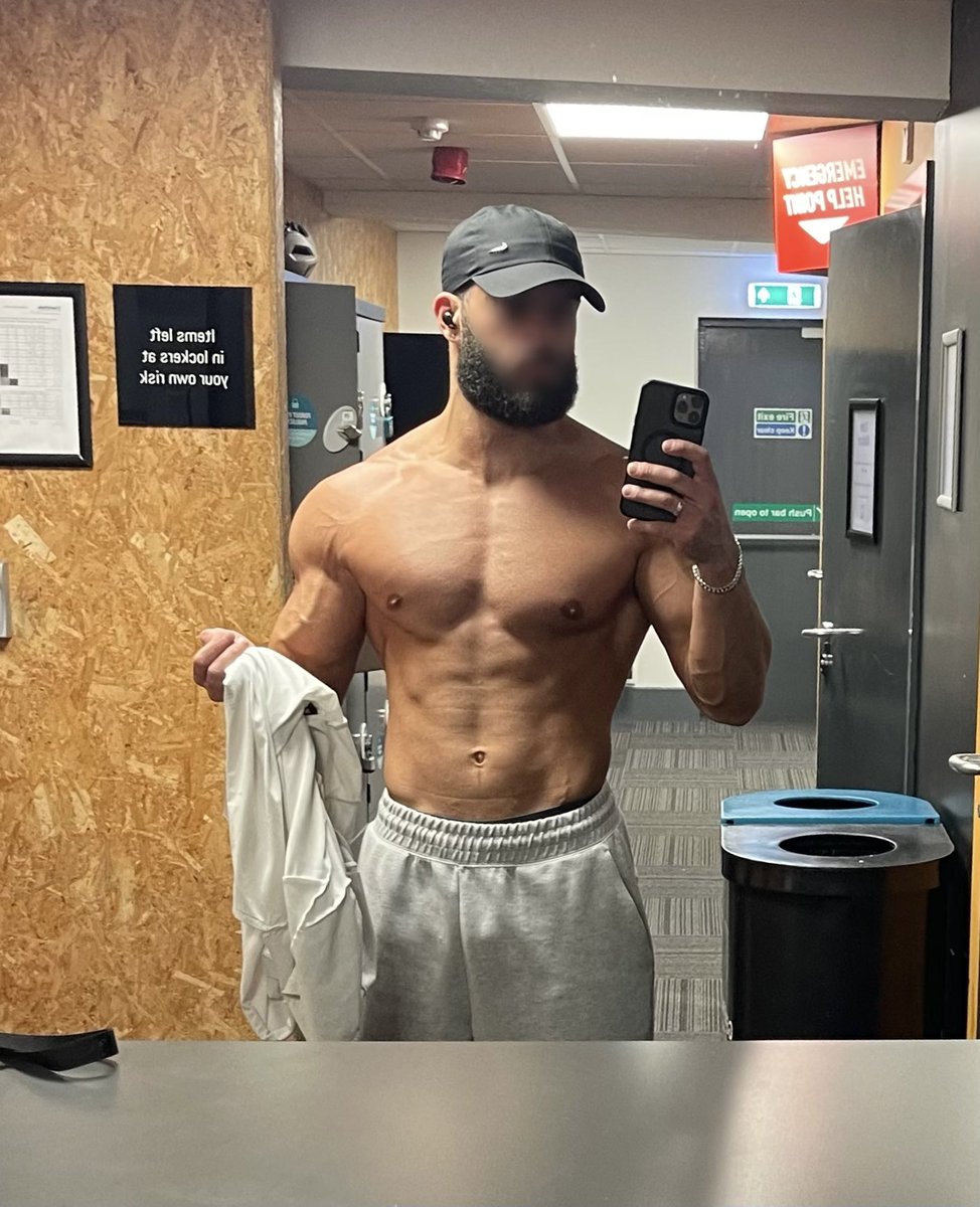 King Leonidas tweet media