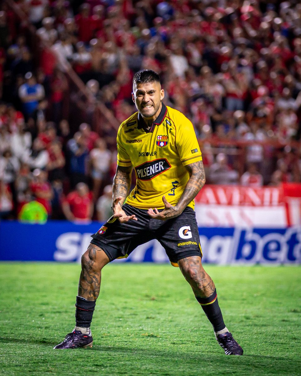 BarcelonaSC's tweet photo. Se pelea hasta el final. 𝗔 𝗹𝗼 𝗕𝗮𝗿𝗰𝗲𝗹𝗼𝗻𝗮. 👊🔥 https://t.co/UO0Wdlkpya