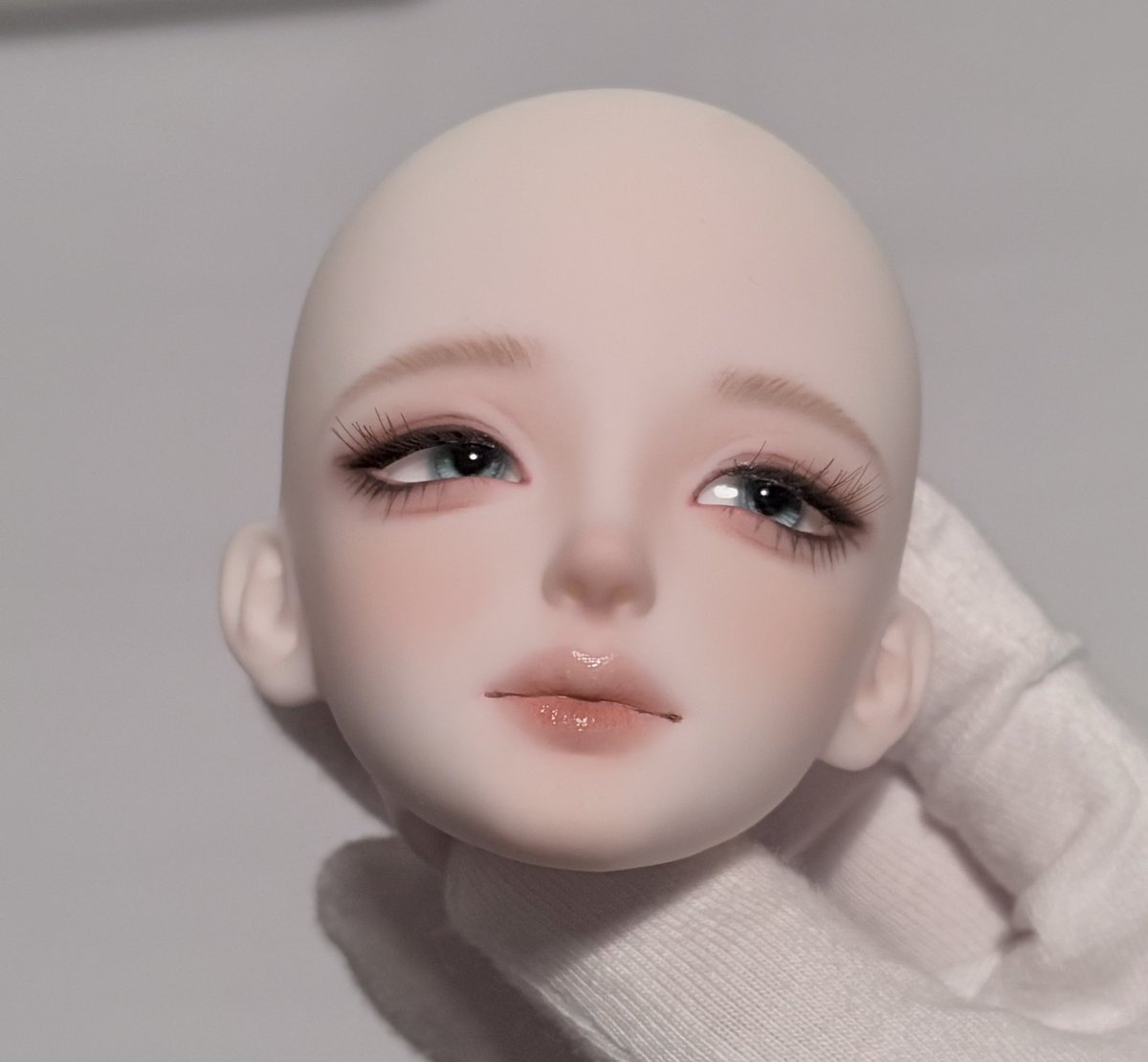 お初メイクの彼の上まつ毛、少し前にひっそり付けてみました☺️
まつ毛ありも良い感じ…！

#カスタムメイク
#UFDOLL