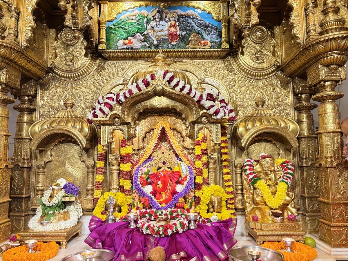 🙏 गणपती  बाप्पा मोरया 🌺मंगलमूर्ती मोरया 🙏२६/०२/२०२६
🙏Ganapati Bappa Moraya 🌺 Mangalmurti Moraya  🙏26/02/2026