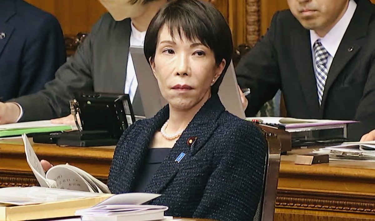 りんカス tweet media