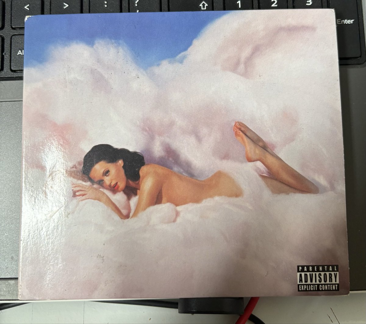 tarowitchx's tweet photo. Feedback super positivo para @lojinhadakaty que me ajudou a realizar o sonho de ter o teenage dream na versão cotton candy!
O envio foi rápido e feito com muito cuidado, além de toda a negociação ter sido simples, clara e segura. ✨ https://t.co/He6GENTFnG