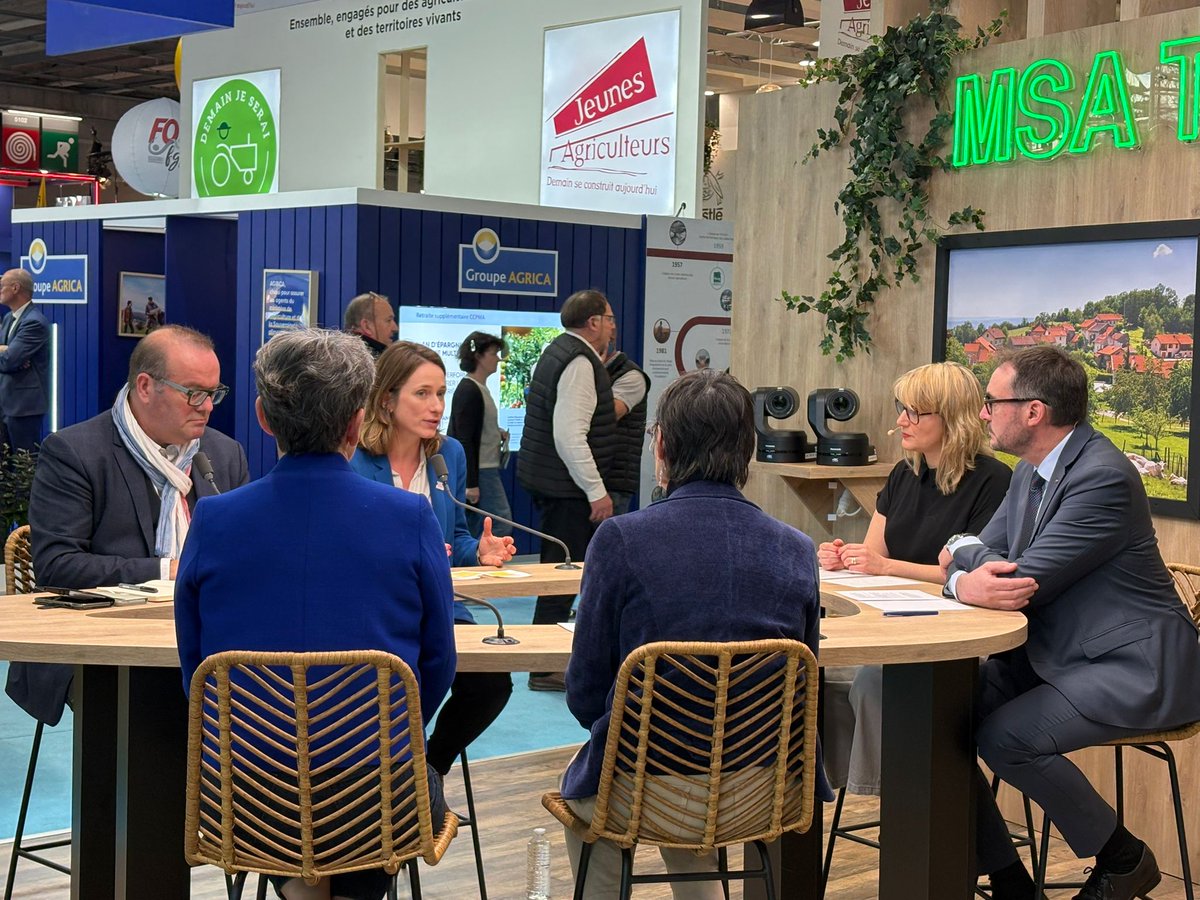 msa_actu's tweet image. 🎙️ En direct du #SIA2026 sur le plateau #MSATVauSIA dans l'émission l'heure du débat, on parle aujourd'hui de la Grande cause santé mentale : bilan 2025 et perspectives 2026.
Point d’étape sur la mobilisation de la MSA, les actions menées et les données clés du programme de