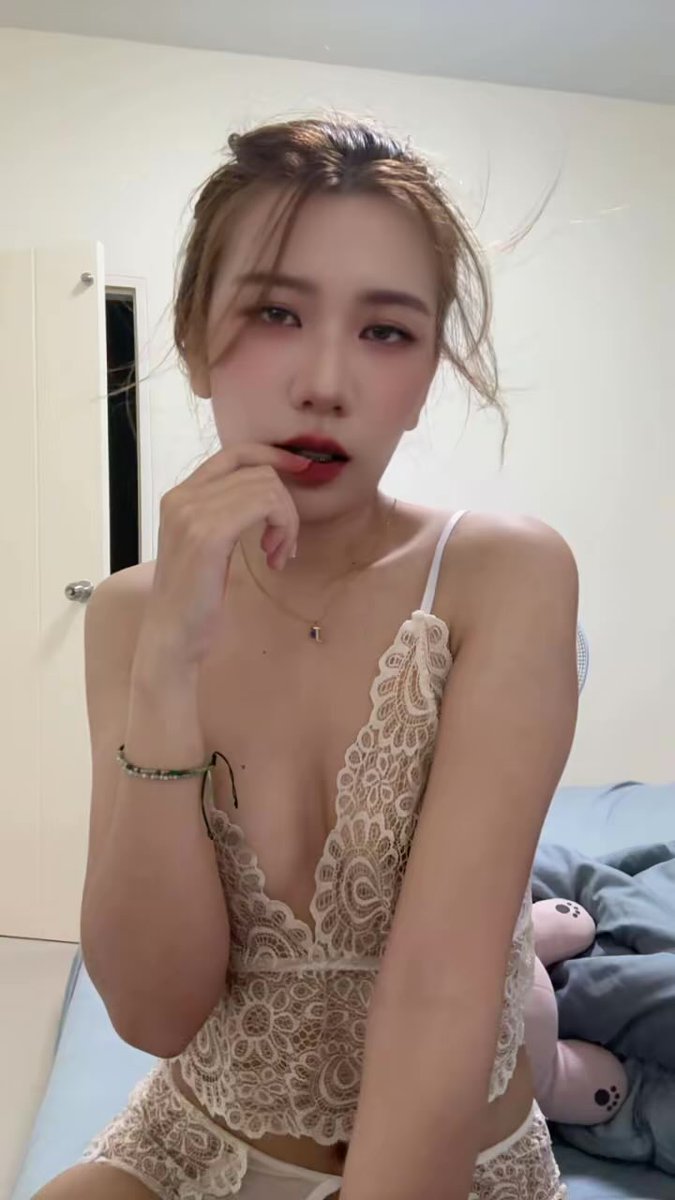 jomjam tweet media