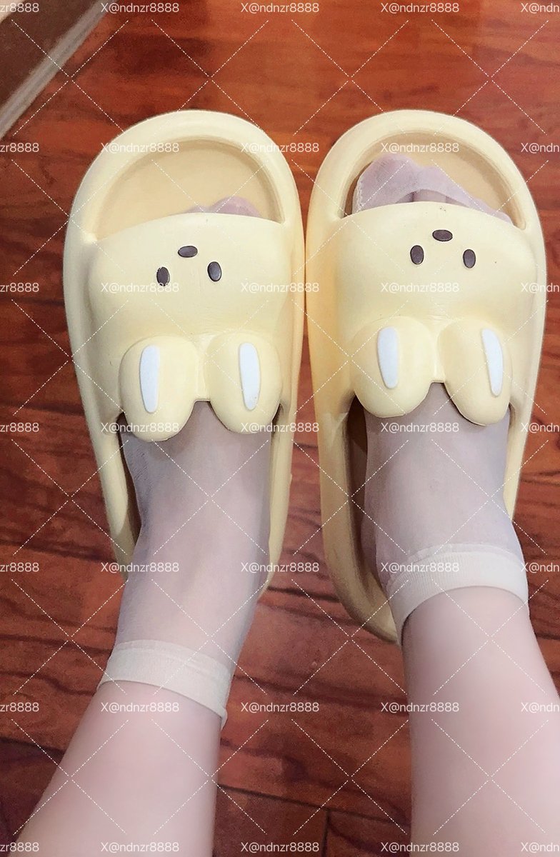 想舔我鞋底还是想吃我的脚丫子 ？ #原味丝袜 #原味鞋子 #学生