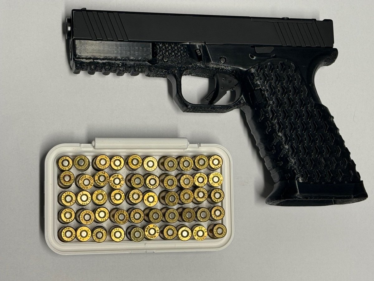 NYPD41Pct's tweet image. An illegal Ghost Gun was recovered before it could be used to harm our community. These unserialized firearms pose a serious threat, and we remain relentless in our efforts to identify, intercept, and remove them.

#NYPD #Communitysafety