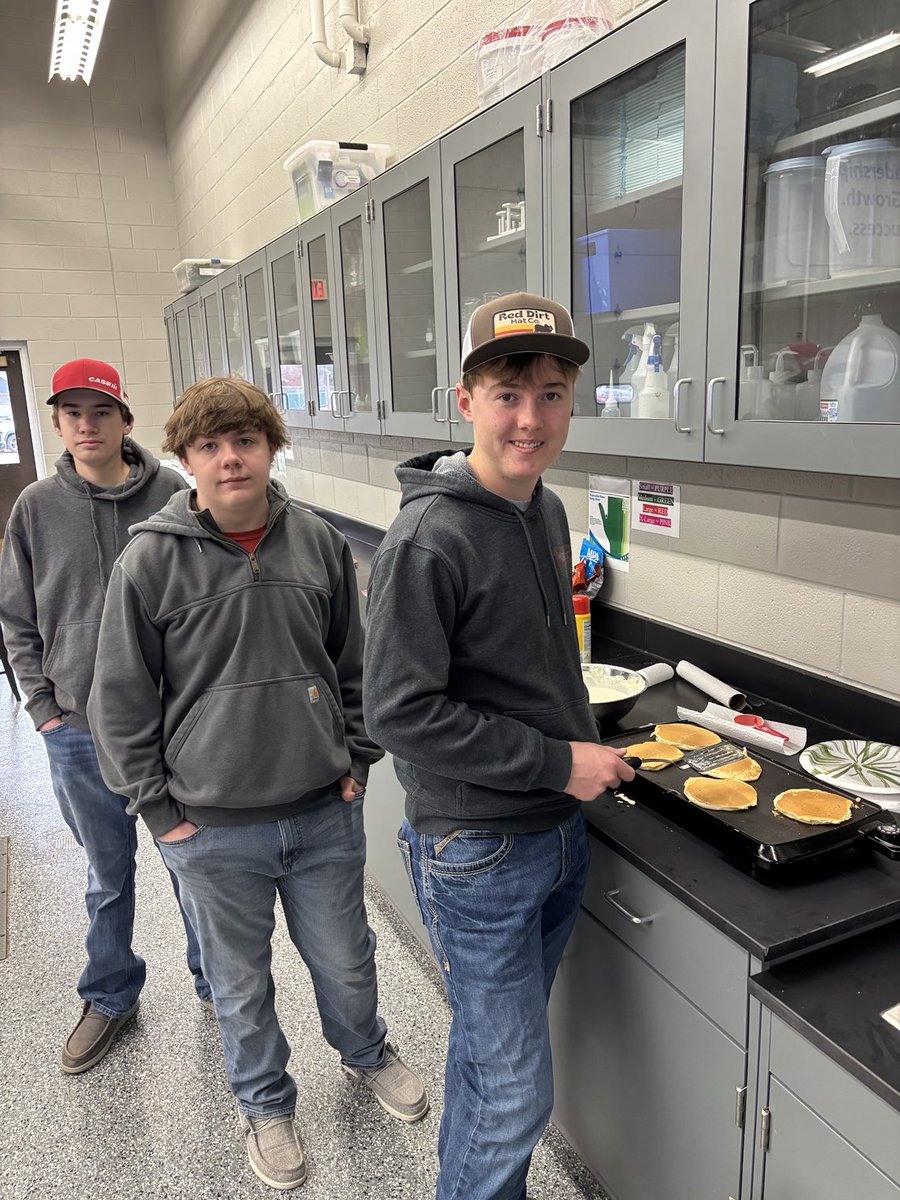 TravisMackey67's tweet photo. FFA week, staff is eating good this morning. Thanks for your work. https://t.co/OkX9xHSzFN