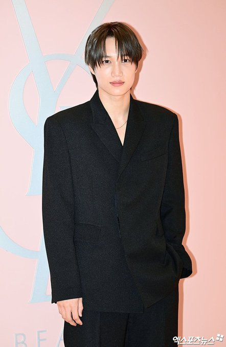 _Kpop_Stats_'s tweet photo. #KAI of #EXO attended YSL Beauty pop-up event at the Shinsegae Department Store Gangnam branch. https://t.co/i9cBYkHvMg