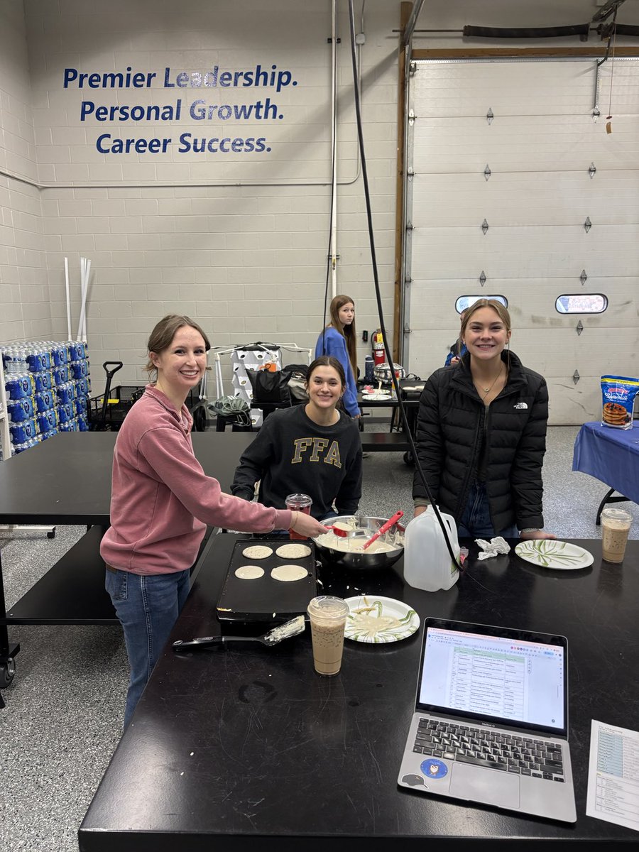 TravisMackey67's tweet photo. FFA week, staff is eating good this morning. Thanks for your work. https://t.co/OkX9xHSzFN