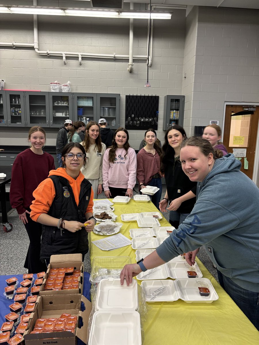TravisMackey67's tweet photo. FFA week, staff is eating good this morning. Thanks for your work. https://t.co/OkX9xHSzFN