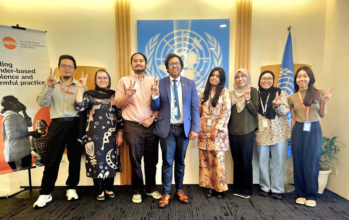 Aktaruddin_UN's tweet photo. During my meeting with @UNVolunteers in Malaysia! 🇺🇳, my take:

The energy in the room? #Purposeful.
The direction? #Forward-looking.
The commitment? #Stronger than ever.

Our 17 brilliant UN volunteers are supporting @UNinMalaysia from innovation to inclusive #development! https://t.co/GGGwYqnVe4