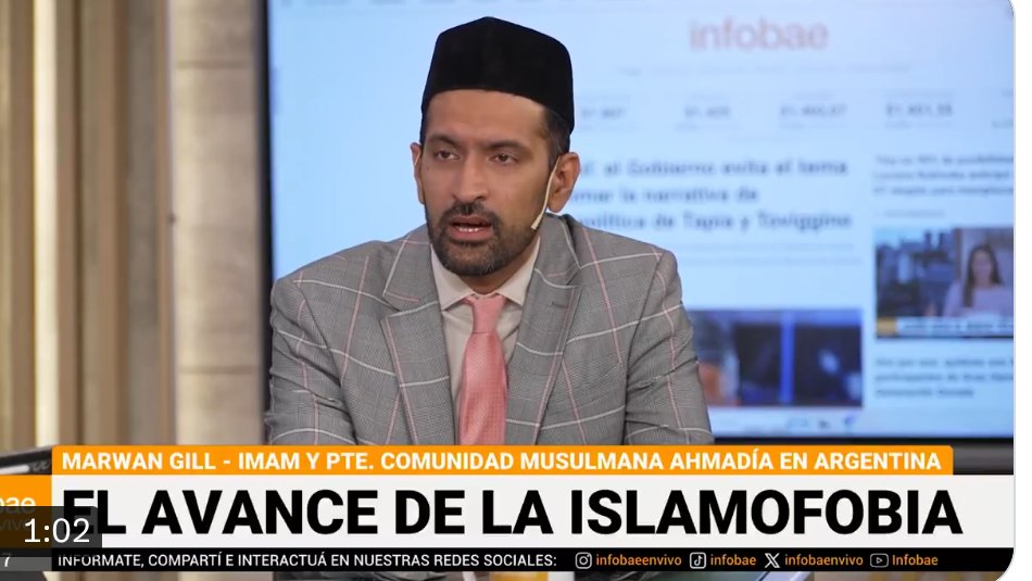 Musulmanes llorando discriminación.
Te discrimino con orgullo
Tu cultura no es compatible con la mía  y está comprobado que invaden países.
A llorar al aeropuerto (deportado)