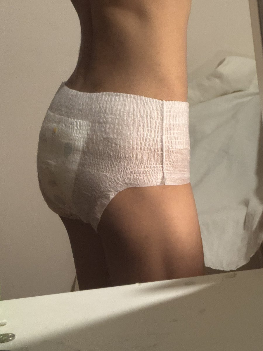 yeeyeehellobro's tweet photo. wearing my fav diaps today- merries! 😋 

#abdl #abdlsg #DL #abdldiaper #diaper https://t.co/3s06vuZhaM