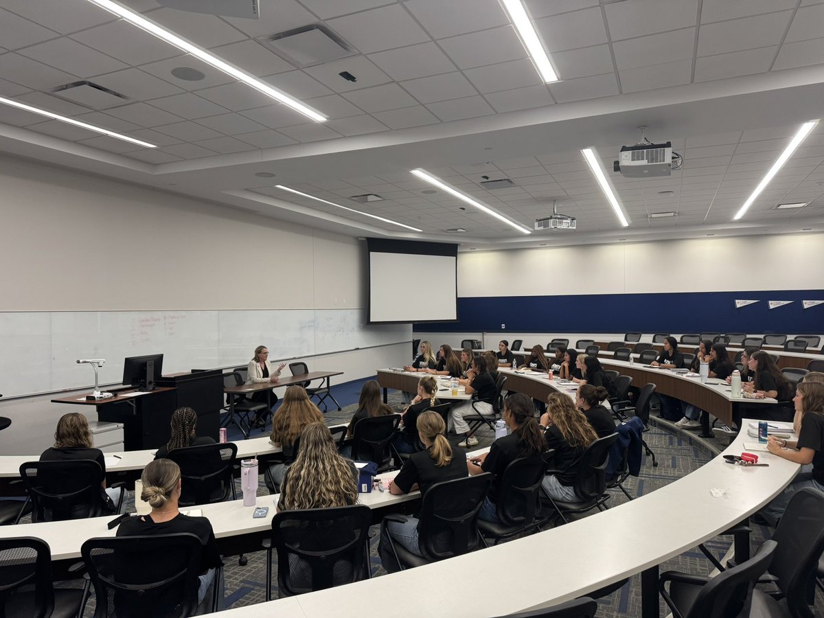 soccerpatriots's tweet photo. We had the honor of listening and learning from the GOAT in our Women’s Leadership Series. UT Tyler President Dr Philley inspired us to bet on ourselves. #BuildTheShip https://t.co/KOy62iFtHT