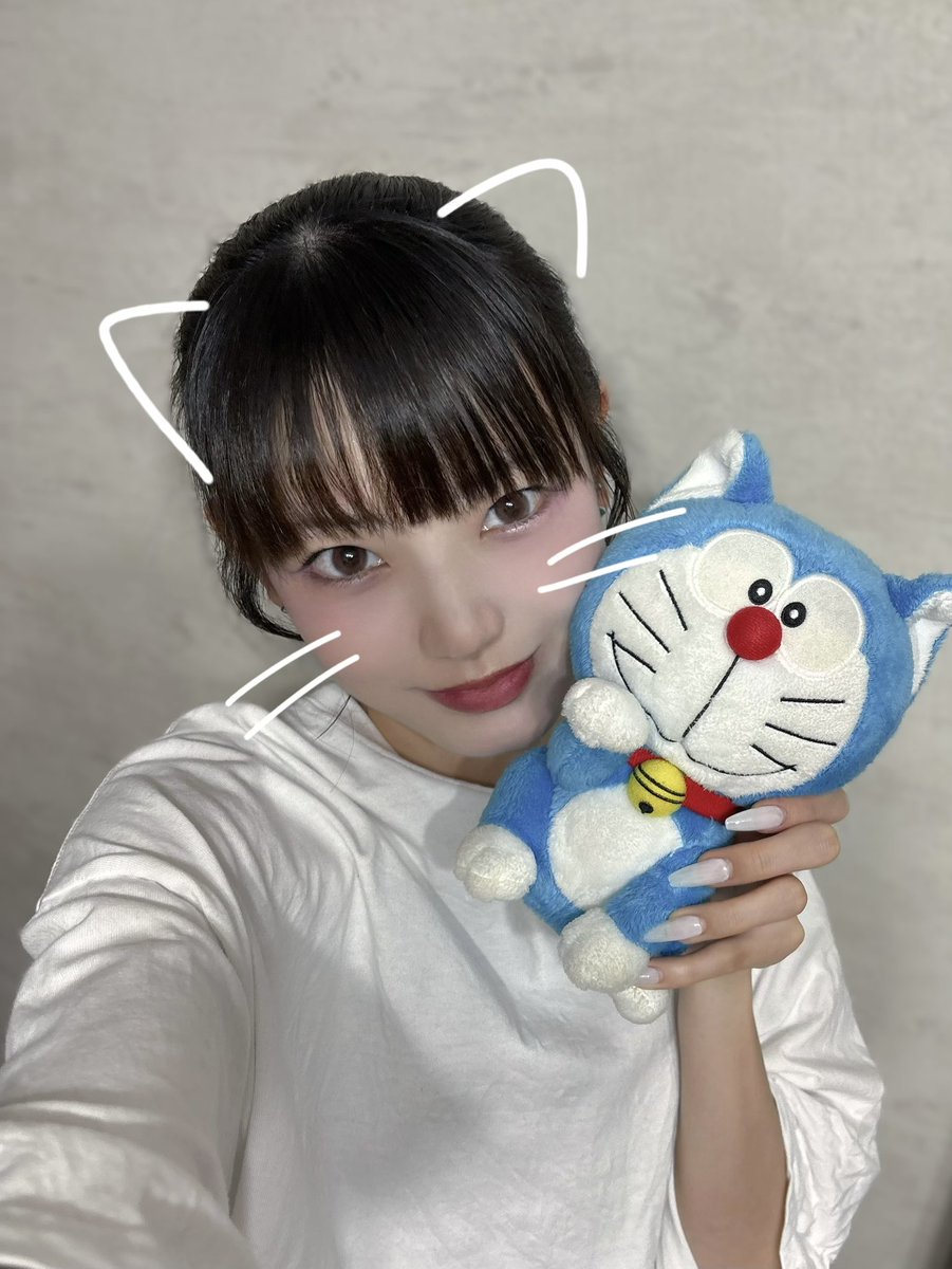 touka_963's tweet photo. 猫の日に載せようとしたけどやっぱやめたやつ🐱
おやすみ💤 https://t.co/9RJCmzsmtP