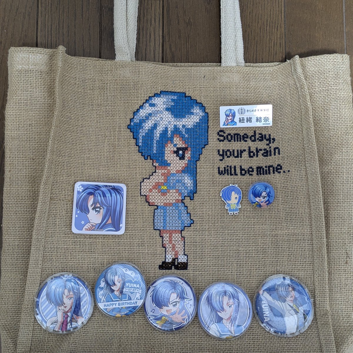 缶バッジとピンズが追加されました。このバッグ最近持っていってないよな～