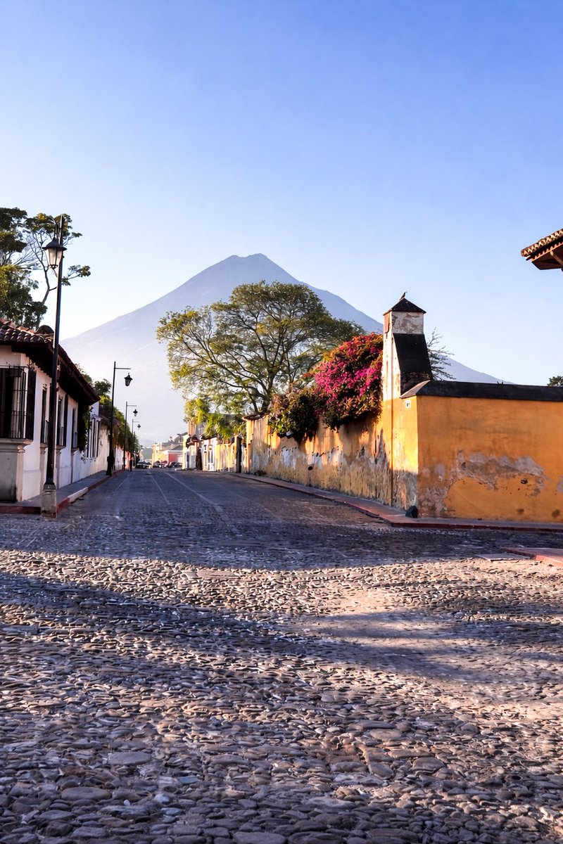 Quien fuera el Volcán de Agua para nada más estar todo mimidito haciendo más hermoso el paisaje.