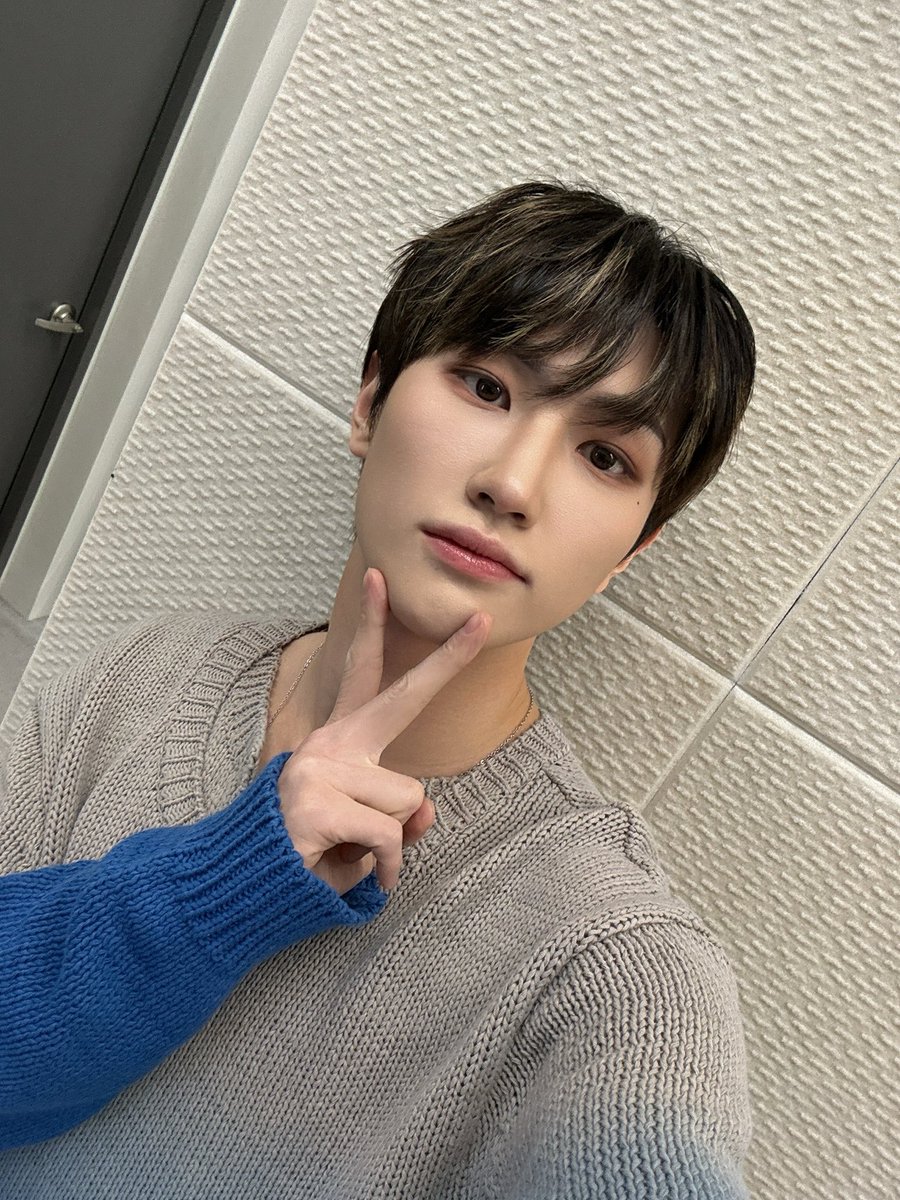 꽤 괜찮은 날 🫶🩵

#TNX 
#최태훈 #TAEHUN