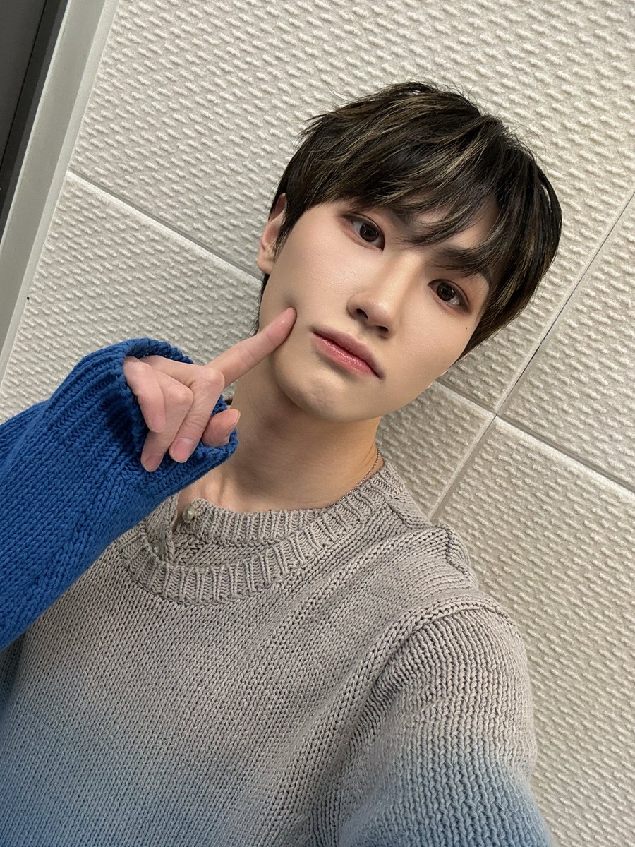 TNX_twt's tweet photo. 꽤 괜찮은 날 🫶🩵

#TNX 
#최태훈 #TAEHUN https://t.co/wBYwwf3XW0