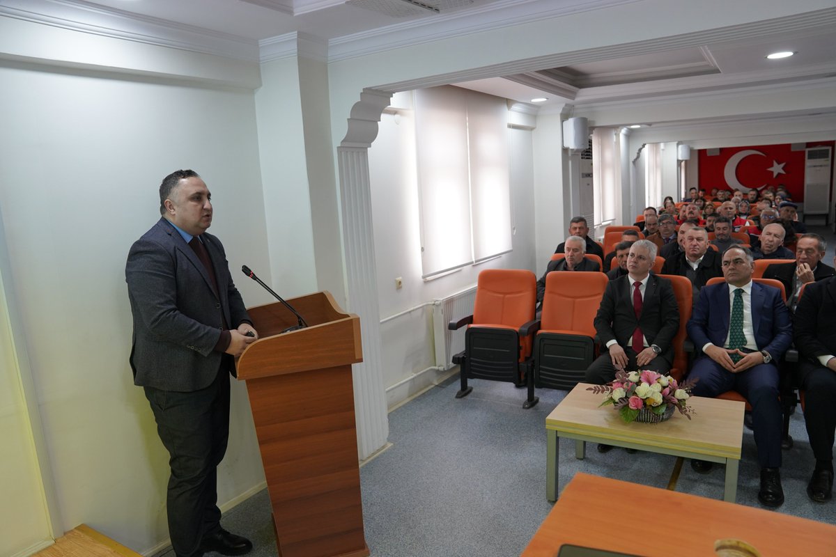 2026 Yılı TARSİM Bilgilendirme Toplantısı Yapıldı.
Tarım Sigortaları Uygulamaları ile ilgili TARSİM Bölge Müdürlüğü ile birlikte bilgilendirme toplantısı düzenlendi.
Haberin Devamı :cankiri.tarimorman.gov.tr
<a href="/TCTarim/">T.C. Tarım ve Orman Bakanlığı</a> <a href="/ibrahimyumakli/">İbrahim Yumaklı</a> <a href="/tarim_sigortasi/">TARSİM</a>  <a href="/lcandan77/">lcanda76</a>